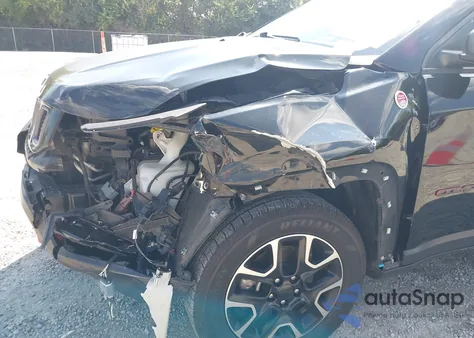 2020 Jeep Compass Trailhawk 4X4 from USA, damaged, VIN 3C4NJDDB4LT112104